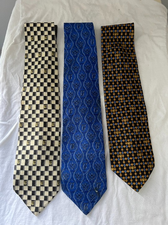 Gianni Versace Blue Yellow Multi Print Silk Tie Lot (3).