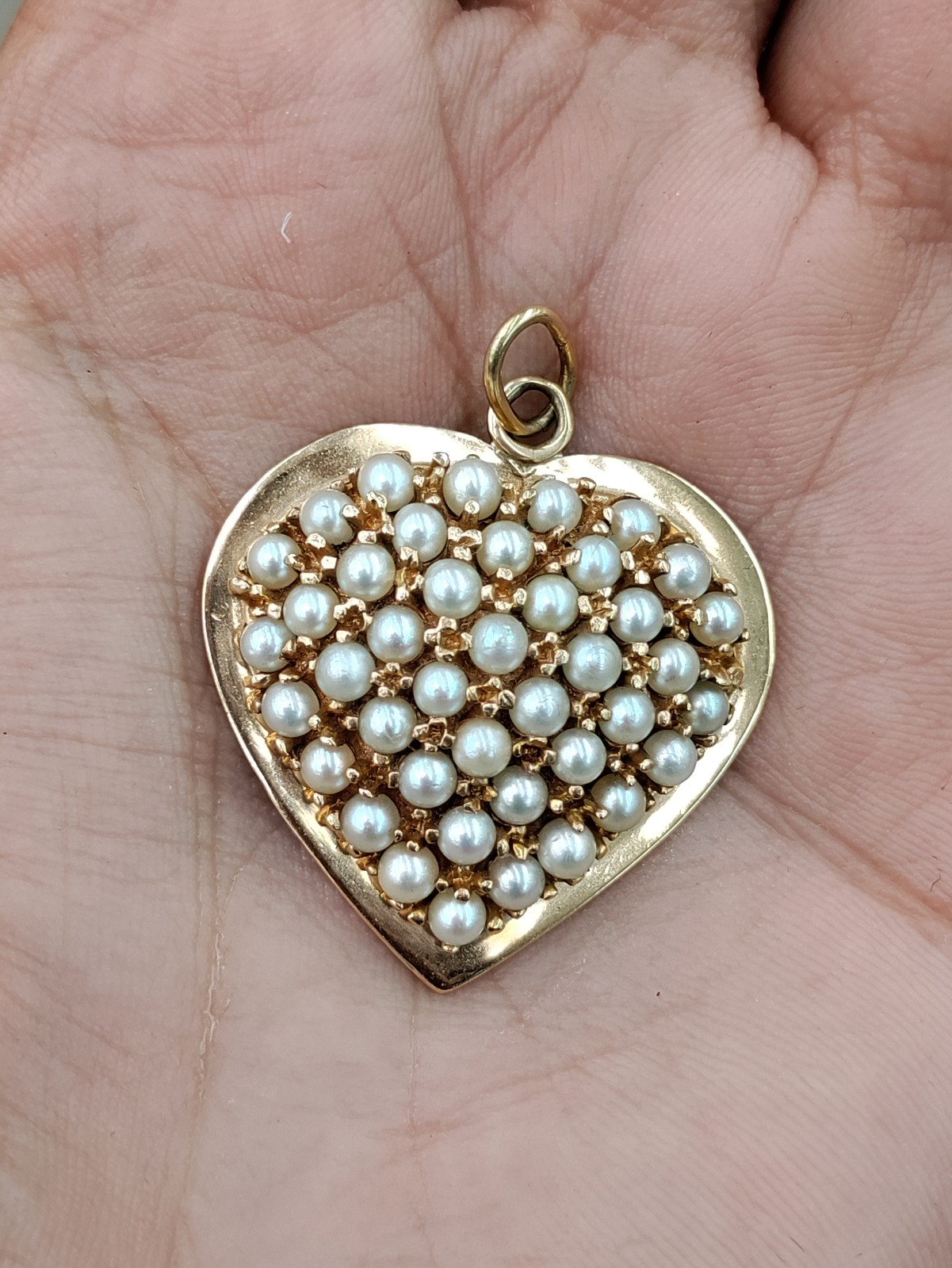14k yellow gold and pearl heart pendant charm
