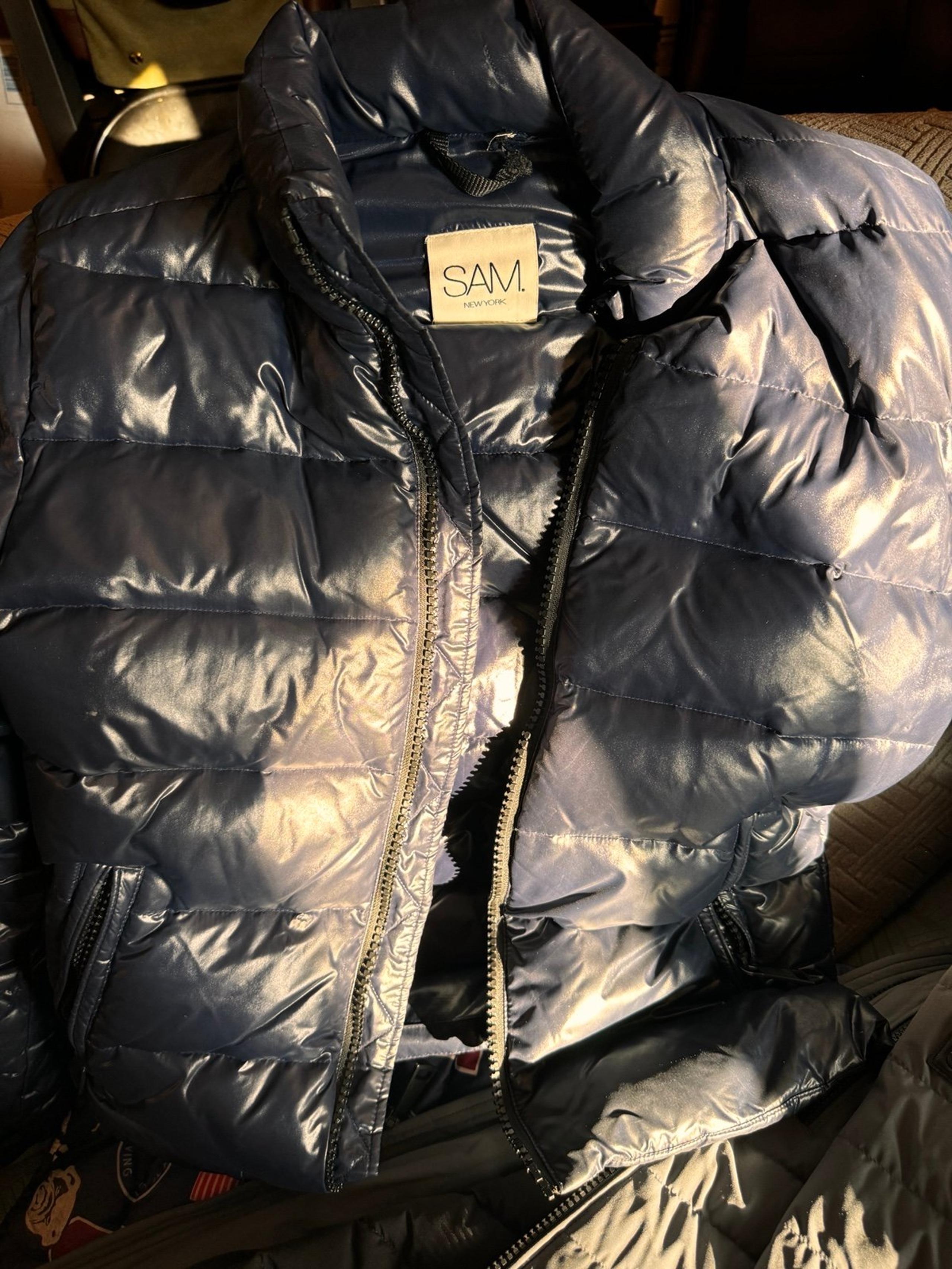Men’s Sam’s coat size small