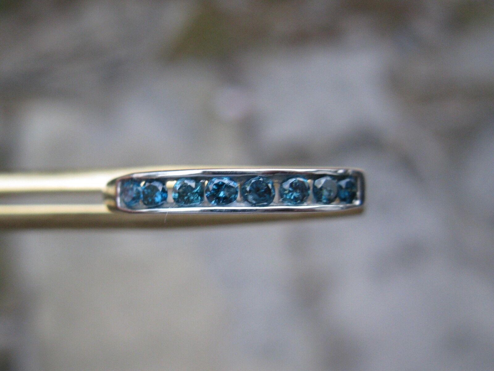 .36ctw 10k WHITE GOLD NATURAL BLUE DIAMOND RING,ANNIVERSA RY,STACK RING,w/CERT