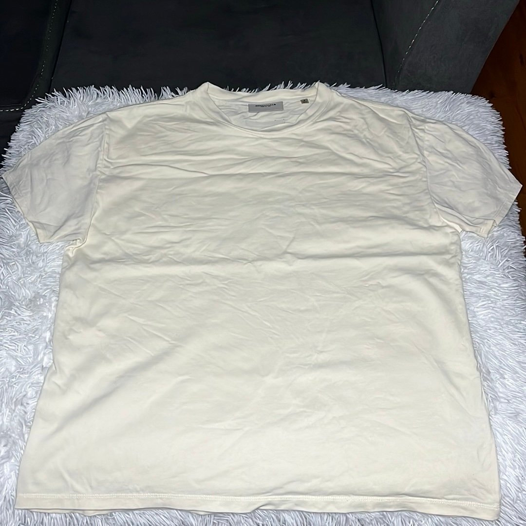 Fear of God Essentials T-Shirt Buttercream