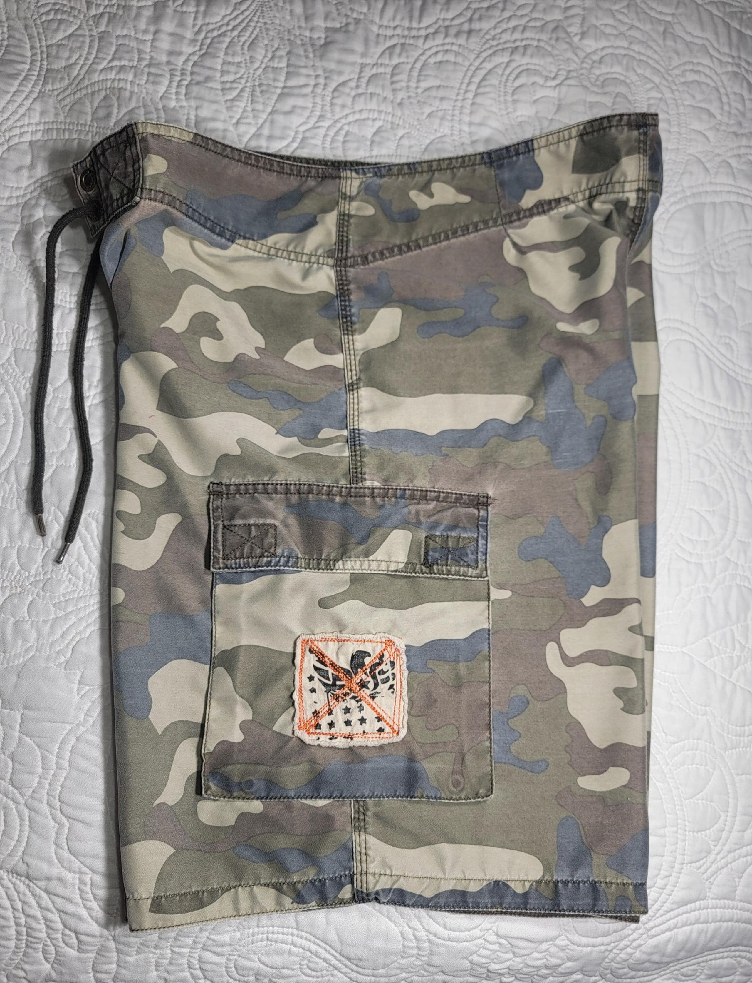 Mossimo Supply Mens Size 34 Green Camo Cargo Double Pocket Shorts Drawstrings
