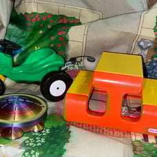 Little tikes picnic table green tractor & NEW multi color sandbox & lid