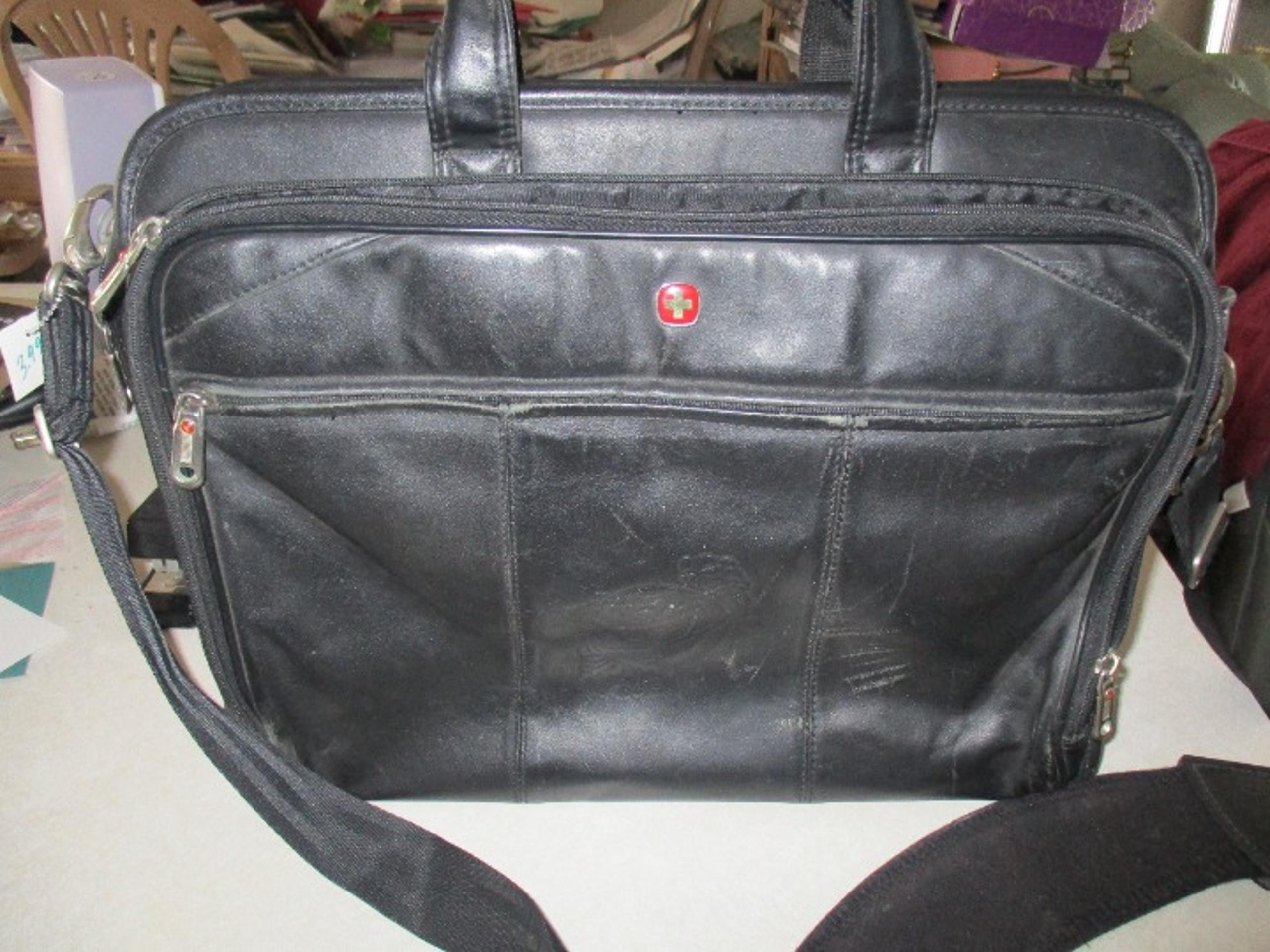 wenger swiss black leather Briefcase Bag laptop read