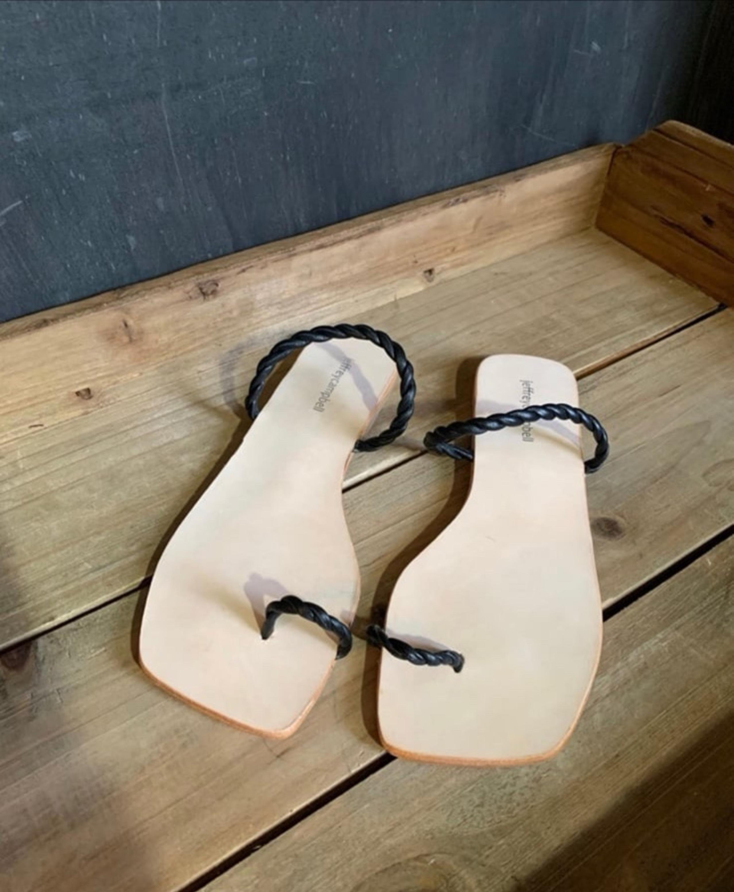 Jeffrey Campbell Darbey Minimalist Toe Ring Leather Sandals Size 8