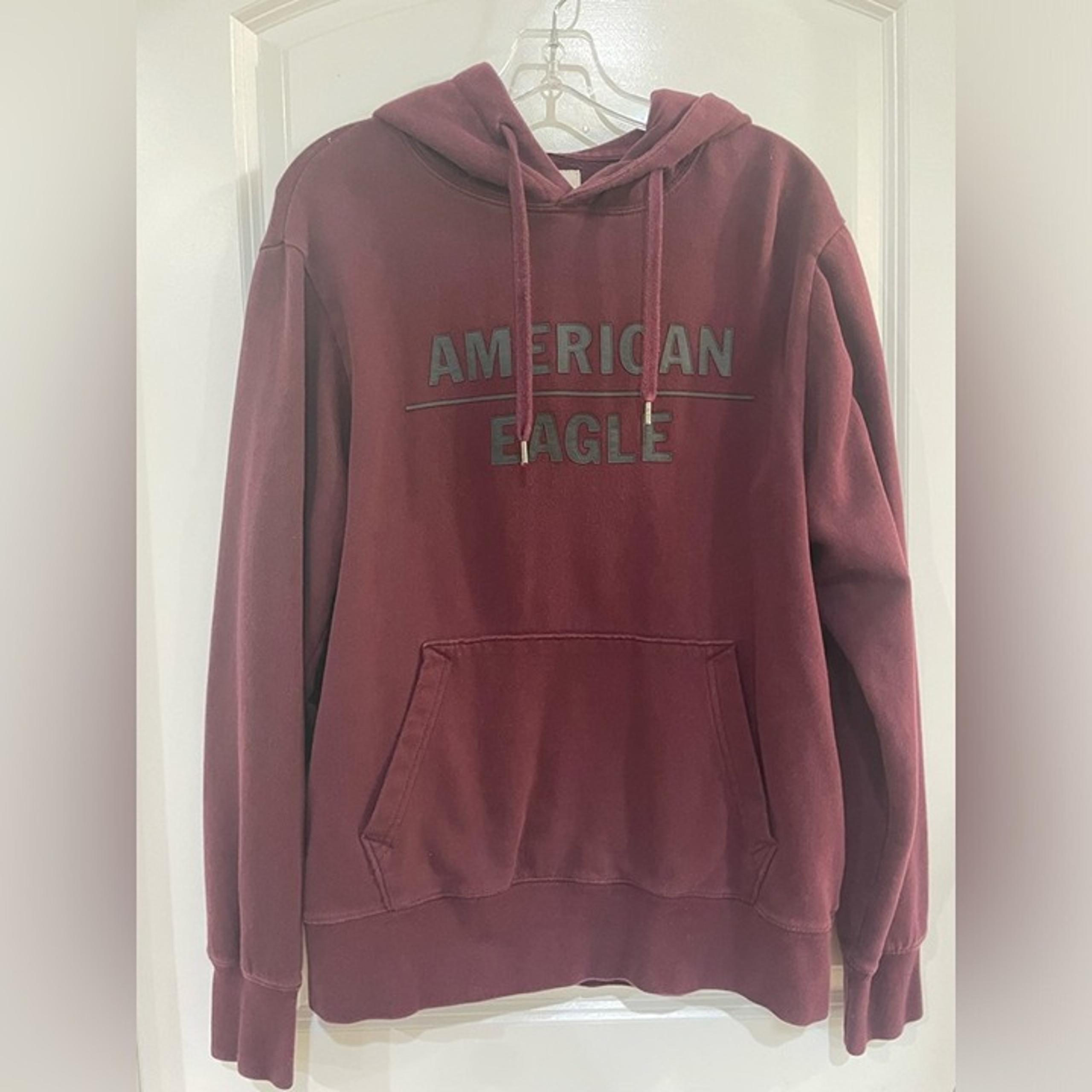 American Eagle men’s hoodie sweatshirt pull over super soft maroon size medium