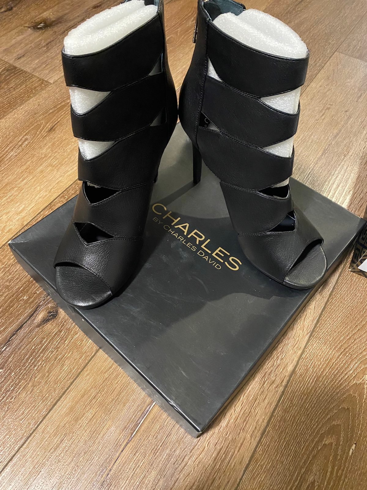 Charles David Reform Heels