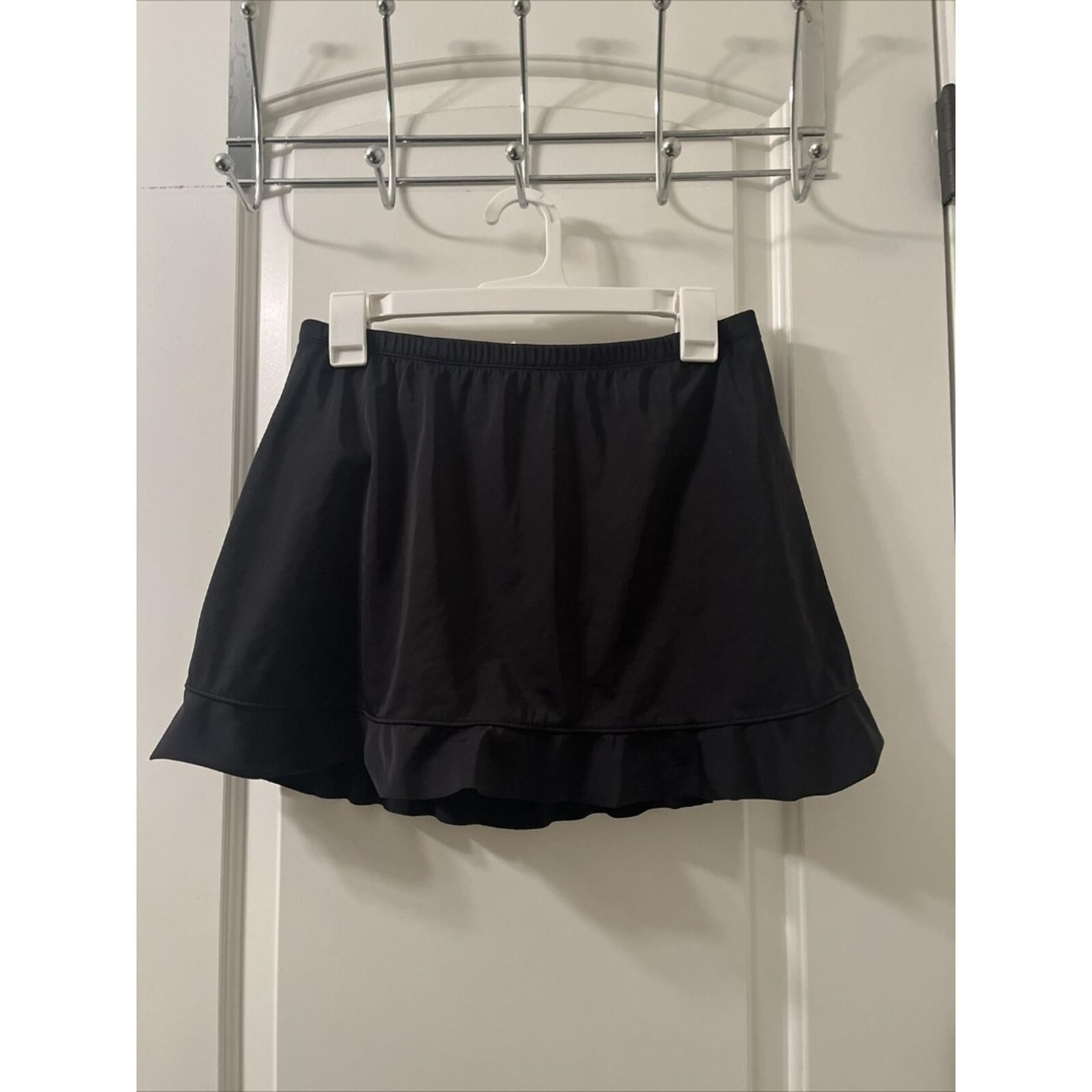 St. John's Bay Women's Swim Skirt with Attached Brief Insert Size 16 Black