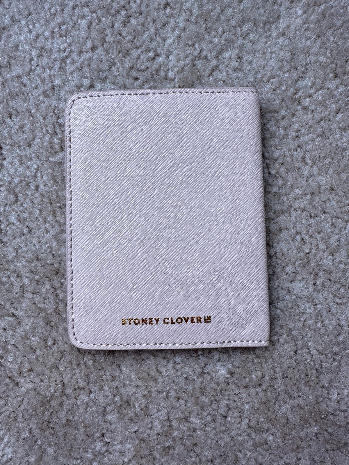 Stoney Clover Lane passport case light pink