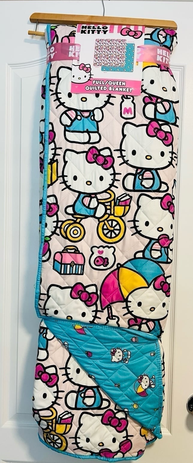 Sanrio Hello kitty full / queen reversible quilted blanket