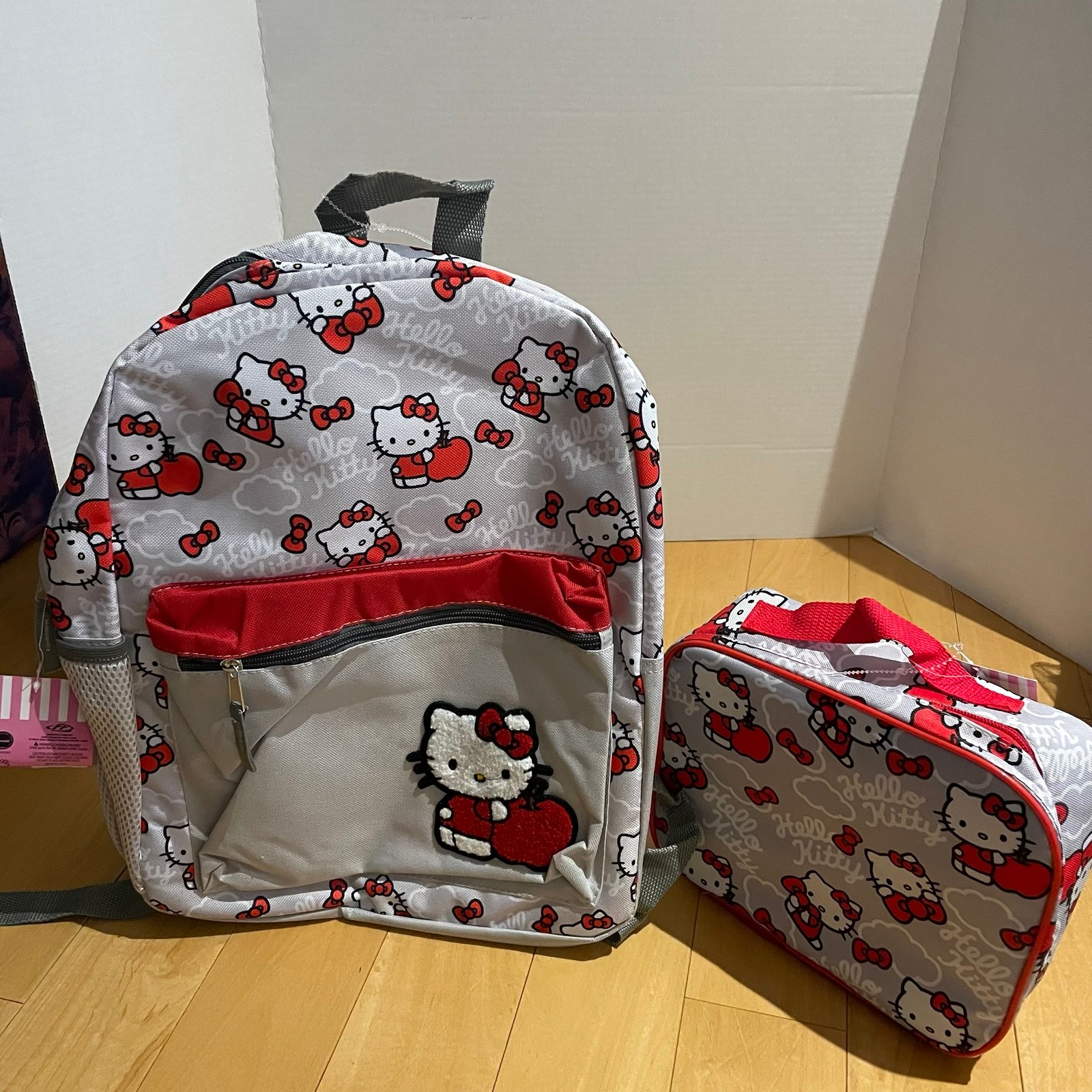 New kid’s hello kitty backpack and lunch bag set