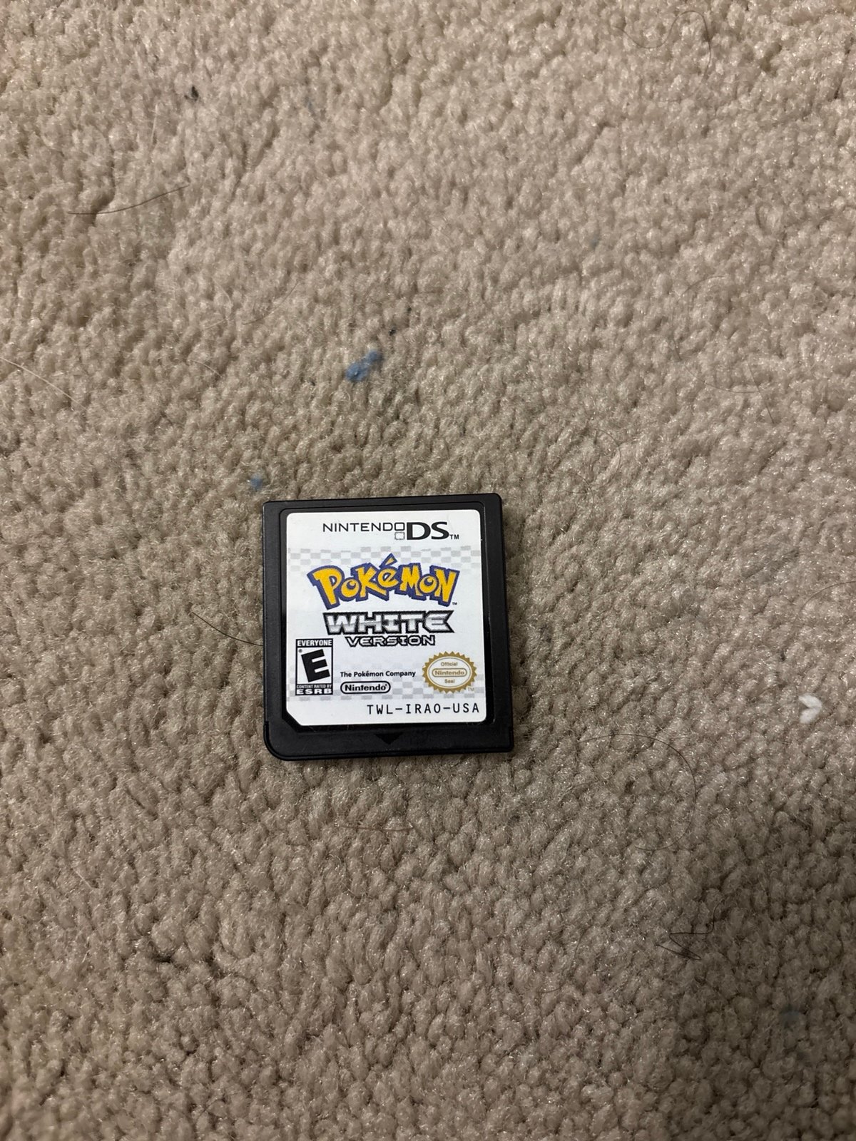 Pokemon white for Nintendo DS read description