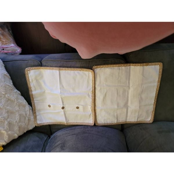 White 18 inch pillow covers. 2 pack