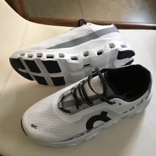 Men size us8 on cloudmonster