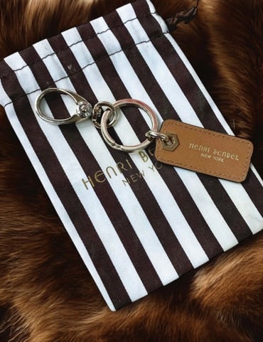 NWOT Rare Henri Bendel New York Collectors Keyring