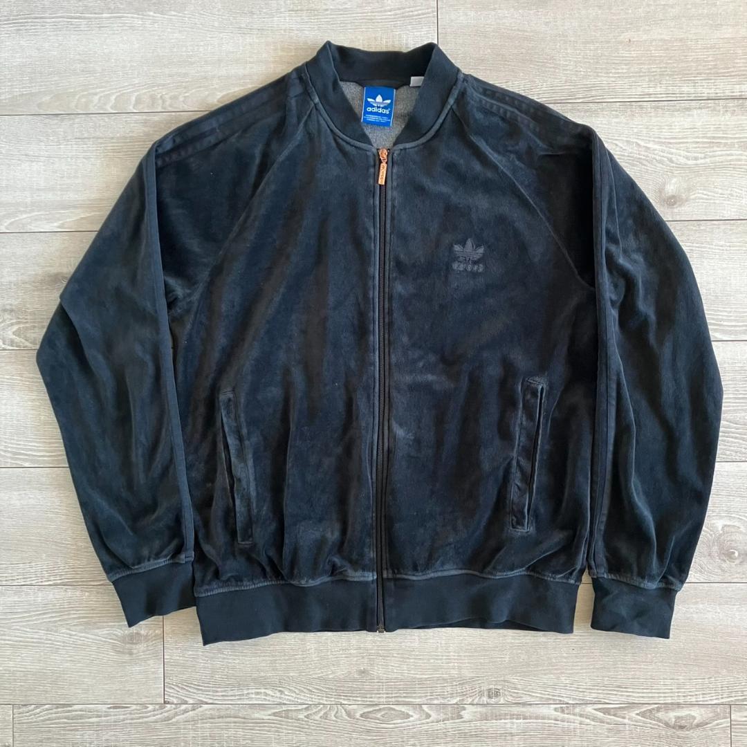 Daiki Tsuneta (King Gnu) Worn Adidas Track Jacket and Pants Velour Set Black