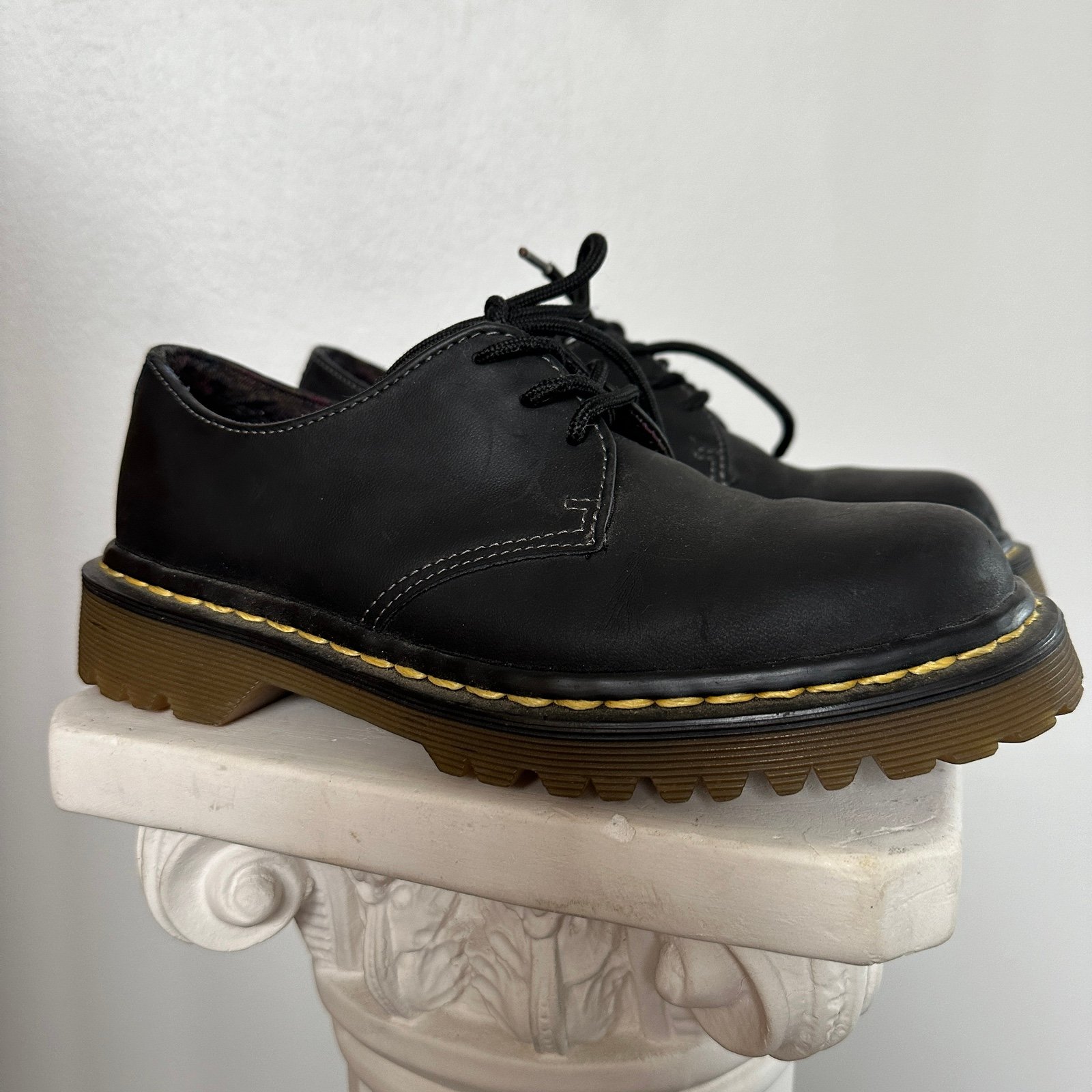 Dr. Martens Gillian Oxfords size 6