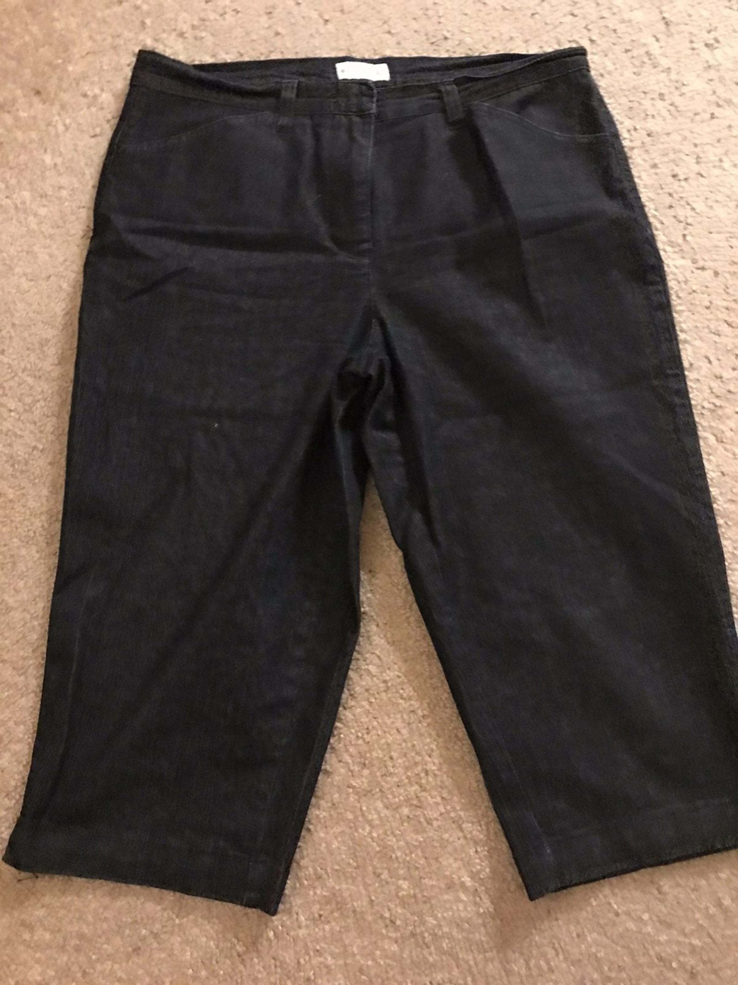 capris
