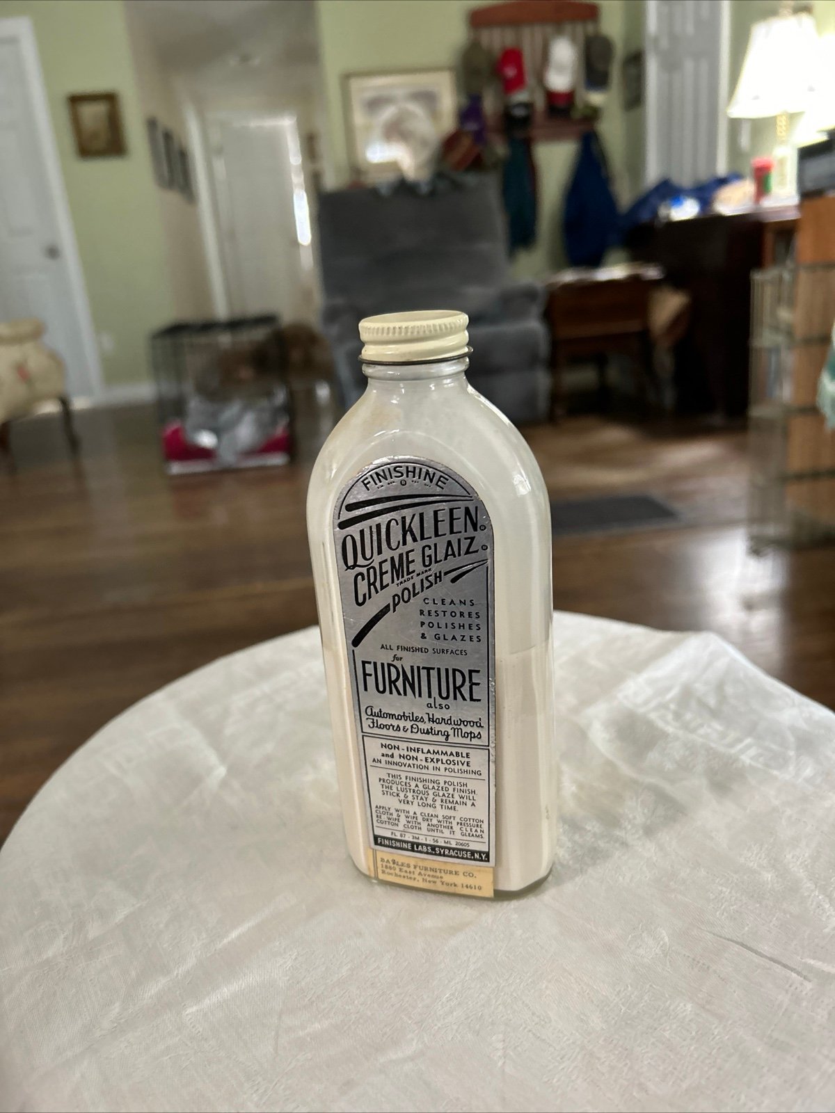 Quickleen crème glaiz furniture polish