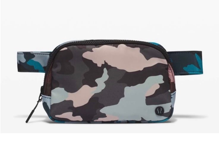 Lululemon Everywhere Belt Bag