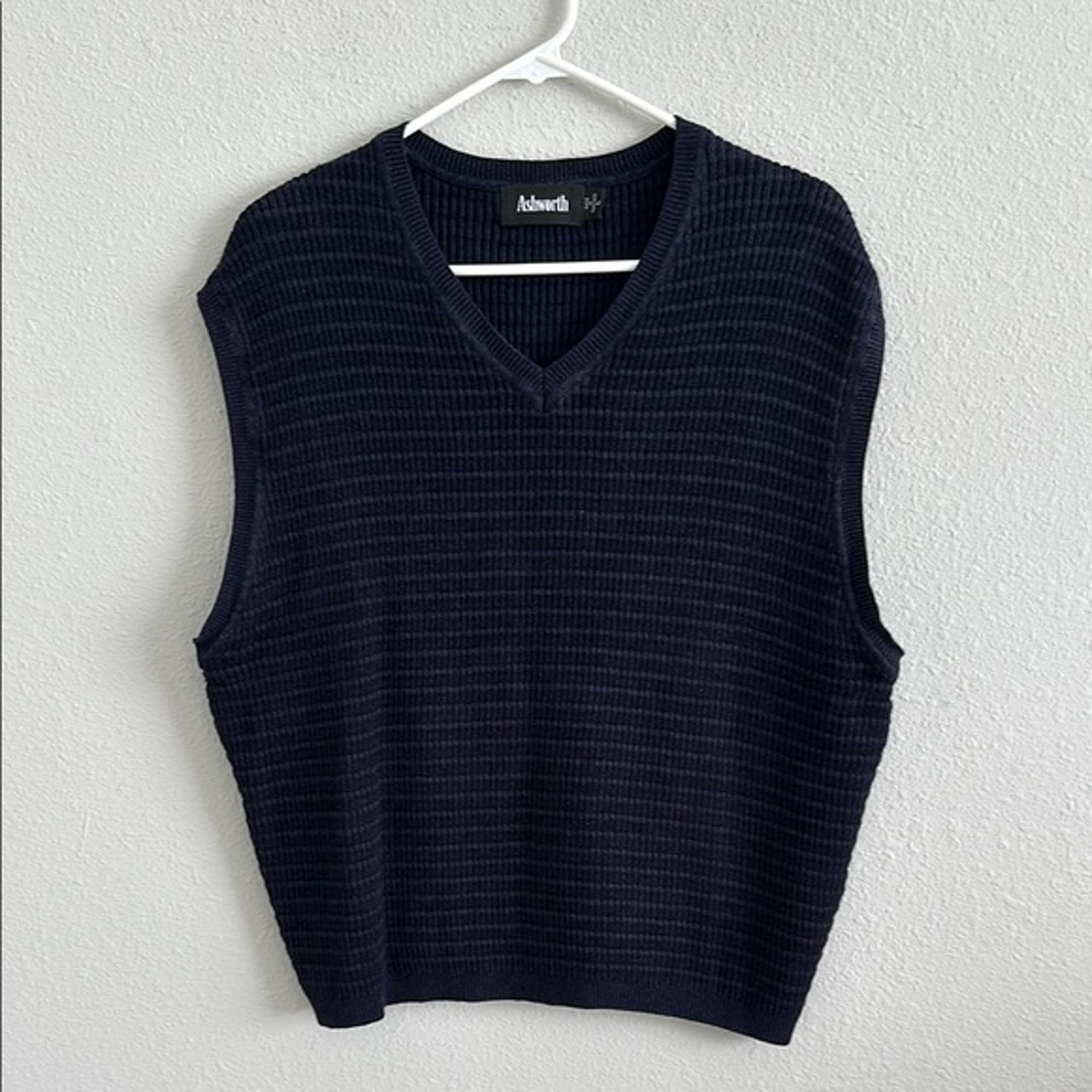 Ashworth men’s blue sweater vest large