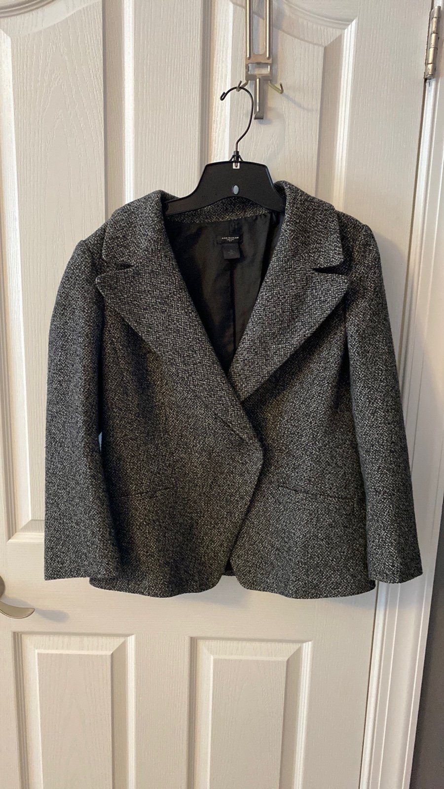 Ann Taylor 2 pc skirt suit