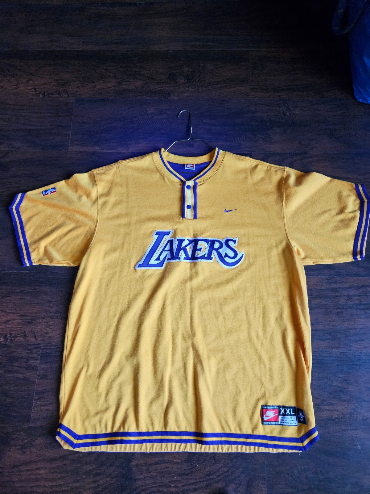 AUTHENTIC THROWBACK NIKE LOS ANGELES LAKERS SHOOTING SHIRT SIZE XXL