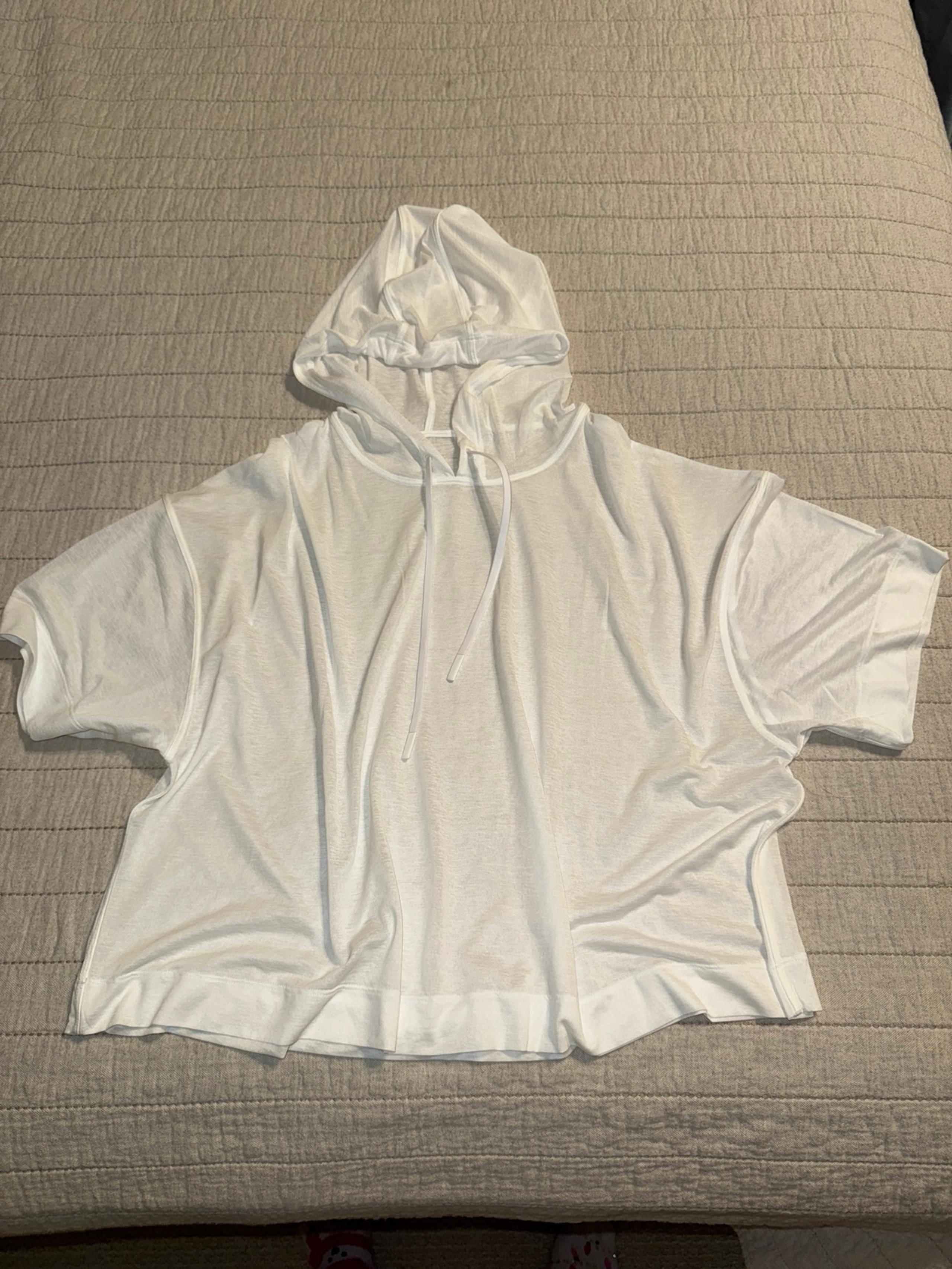 Athleta NWOT white hoodie short sleeve Med