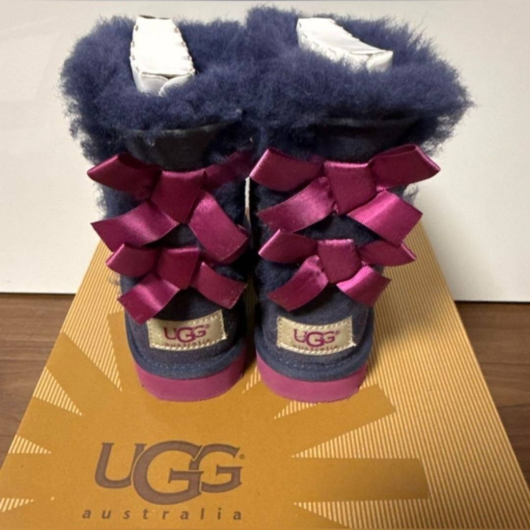 UGG Baikey Bow Blue and Pink Ribbon Bow Back Shearling Boots Size 6