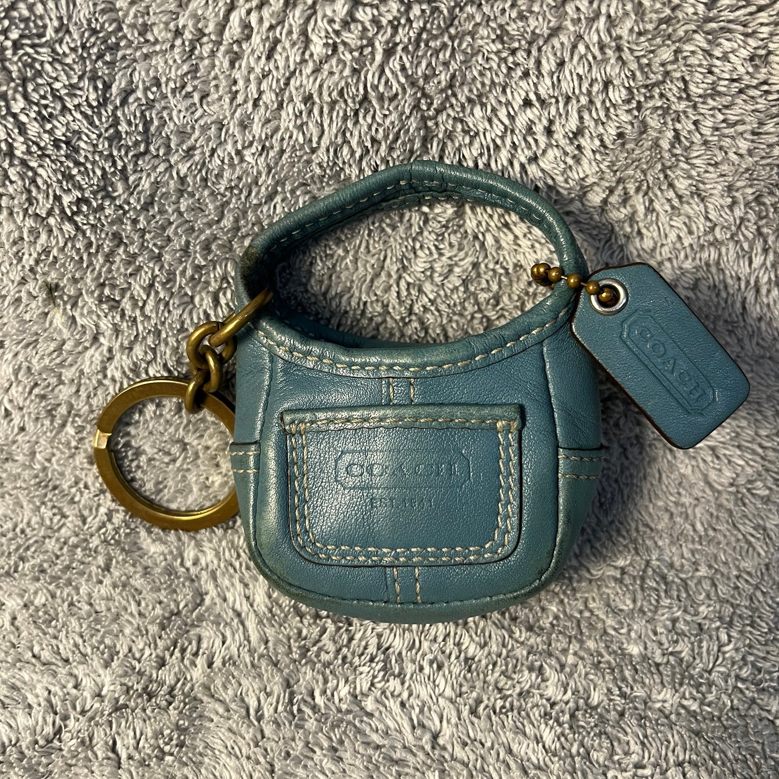 ISO mini ergo key fob : r/Coach