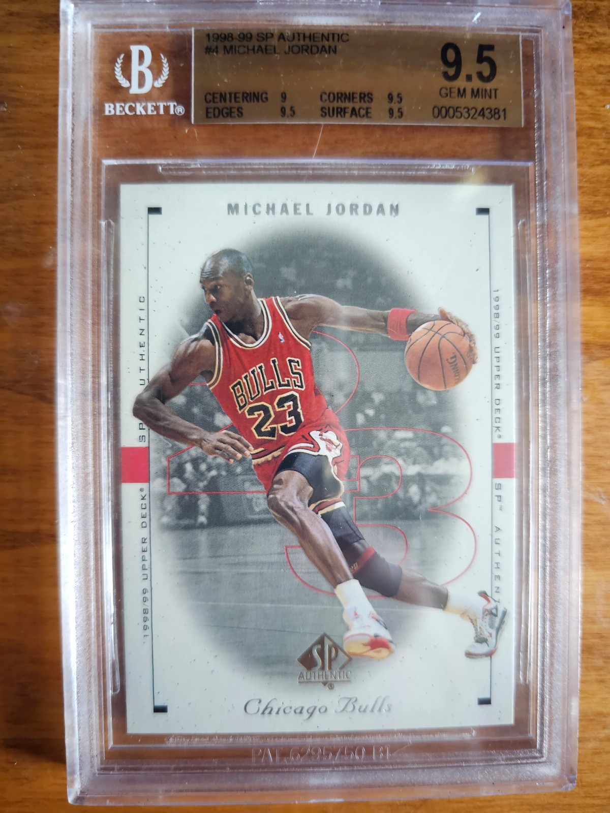 1998-99 Upper Deck SP Authentic Michael Jordan