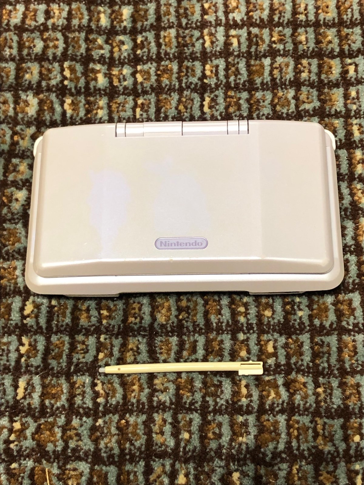 Nintendo DS MEW POKÉMON CENTER LIMITED EDITION RARE