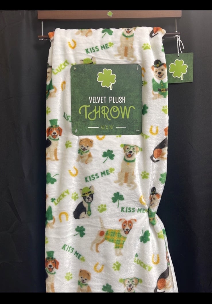 St. Patrick's Doggies Dog Plush Throw Blanket NEW