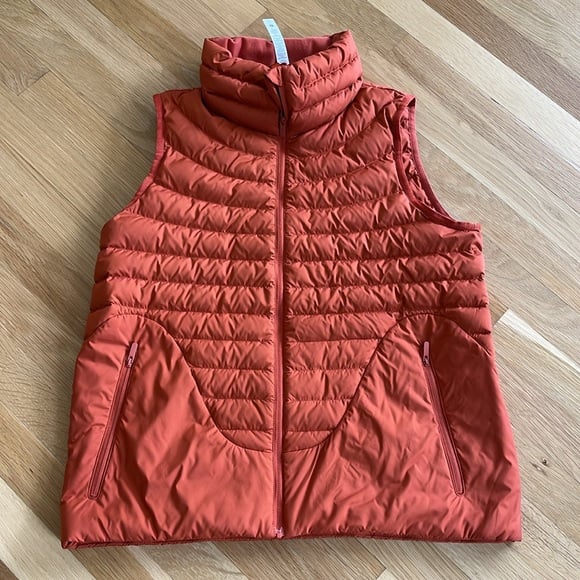 Lululemon canyon orange lightweight relaxed fit down vest size 6