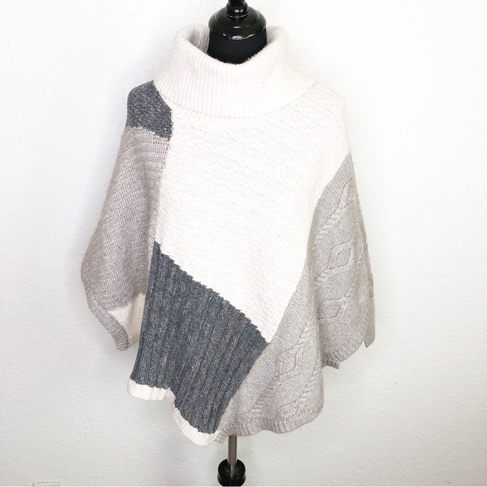WHBM cream gray mixed knit color block cape poncho wool blend sweater size Small