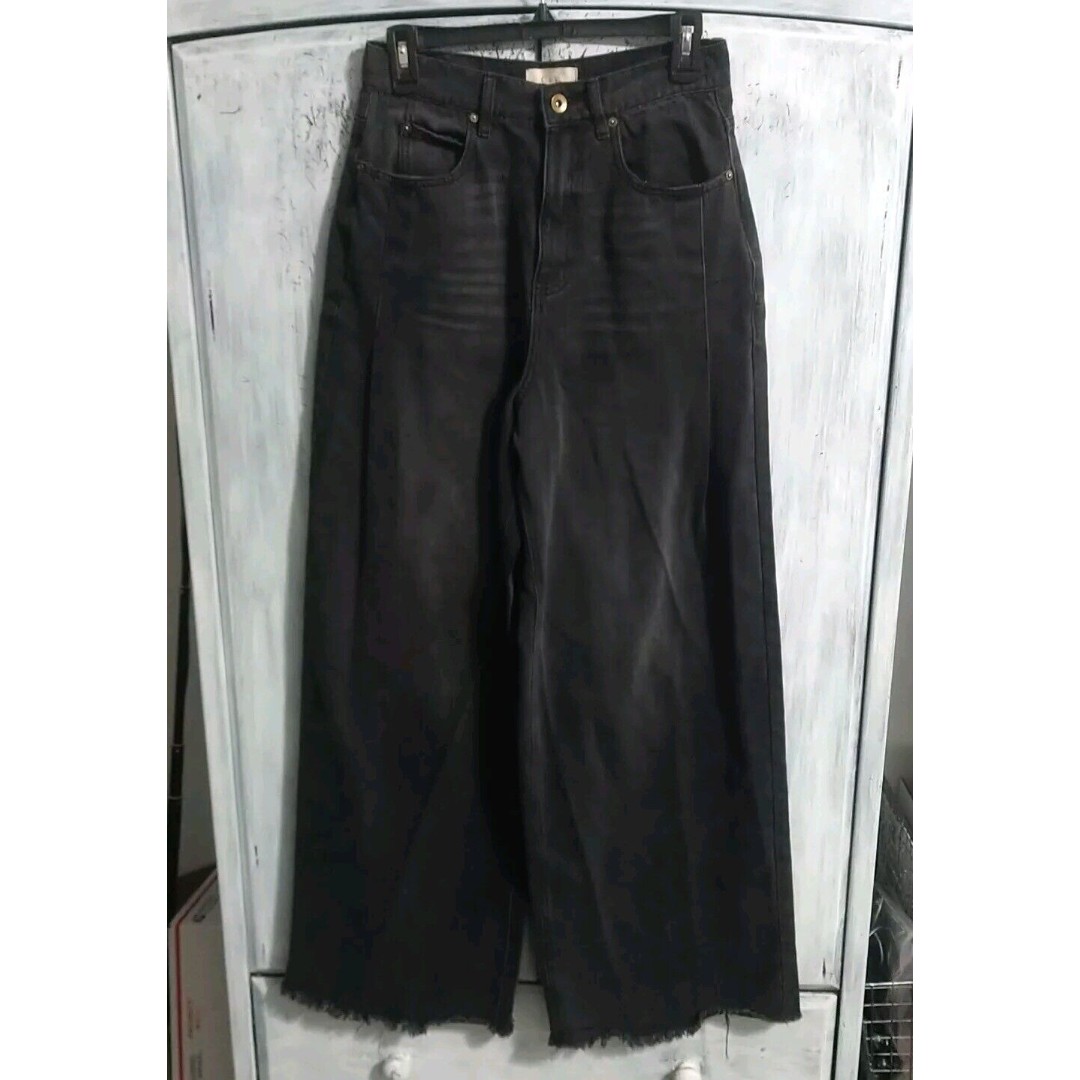 C & v Skater Grunge High Wasted Distressed Freyed Jeans Size 28