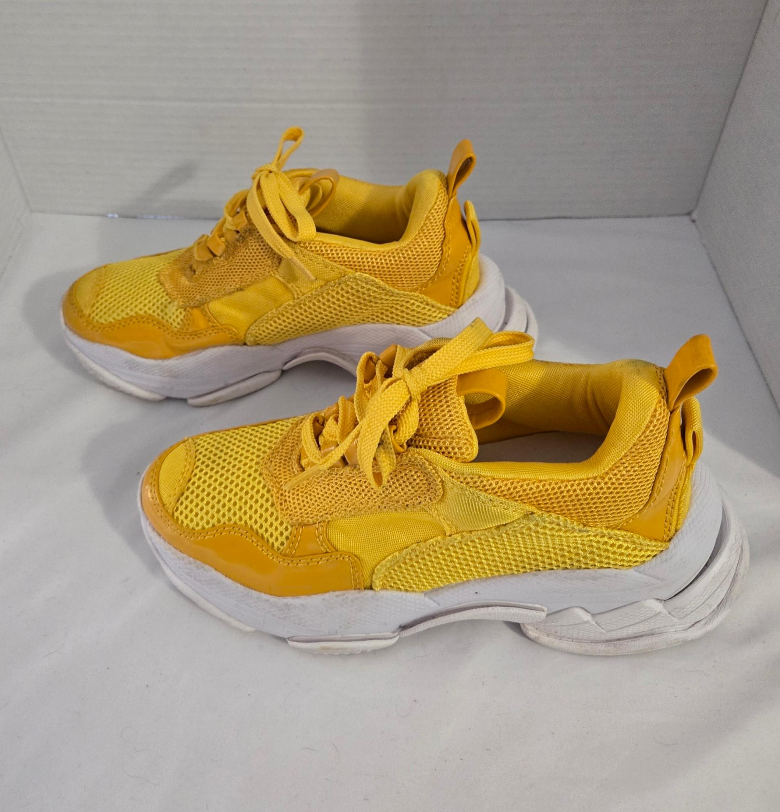 Jeffrey Campbell Sneakers,  Lace Up Chunky Platform Size 6M Yellow.  Mesh upper