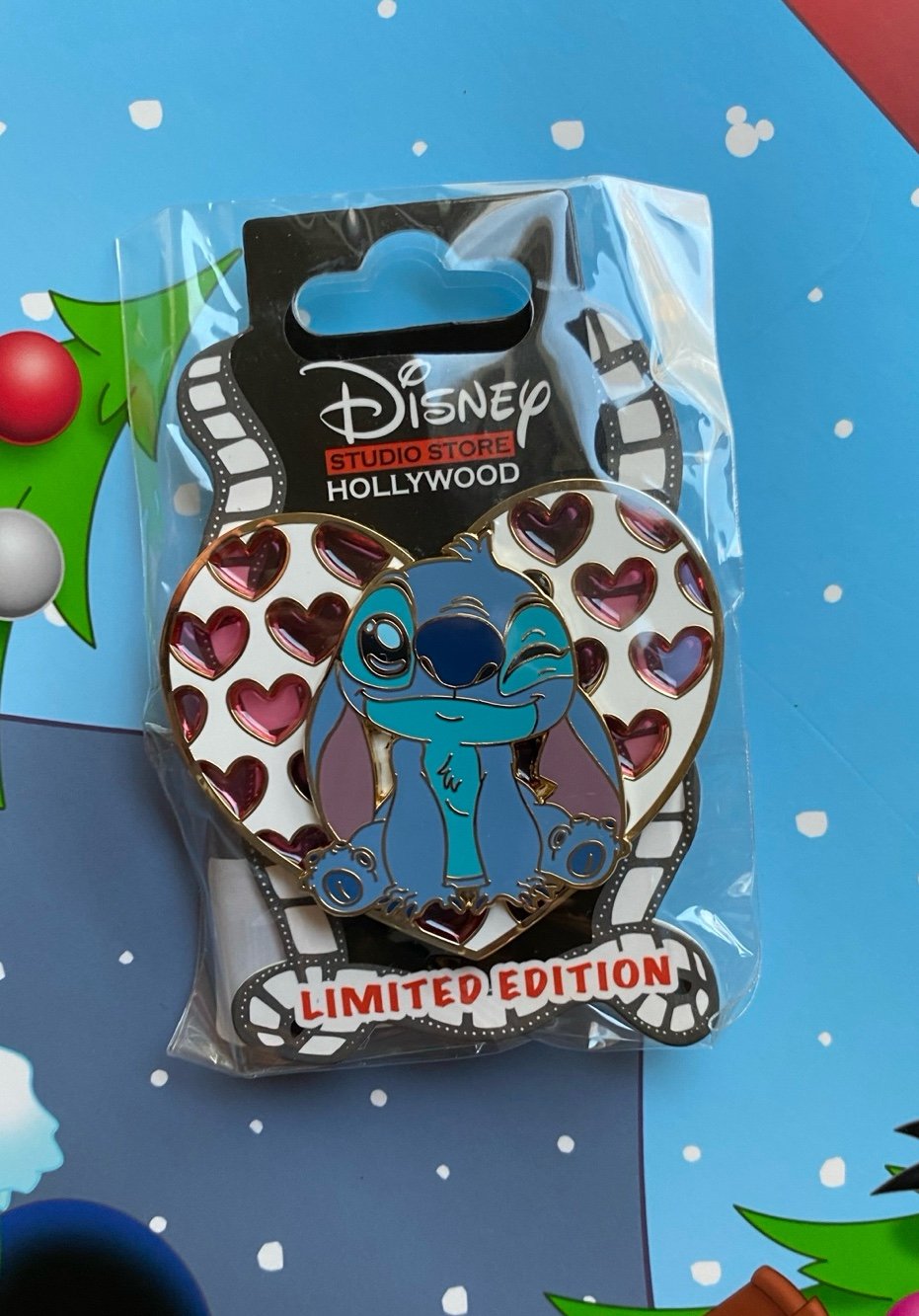 DSSH Valentines Day Heart Stained Glass Stitch Disney Pin LE400