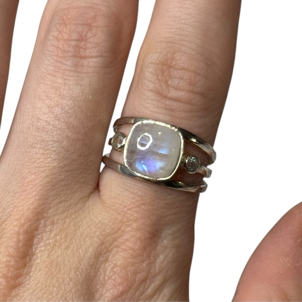 925 Sterling Silver Moonstone Ring