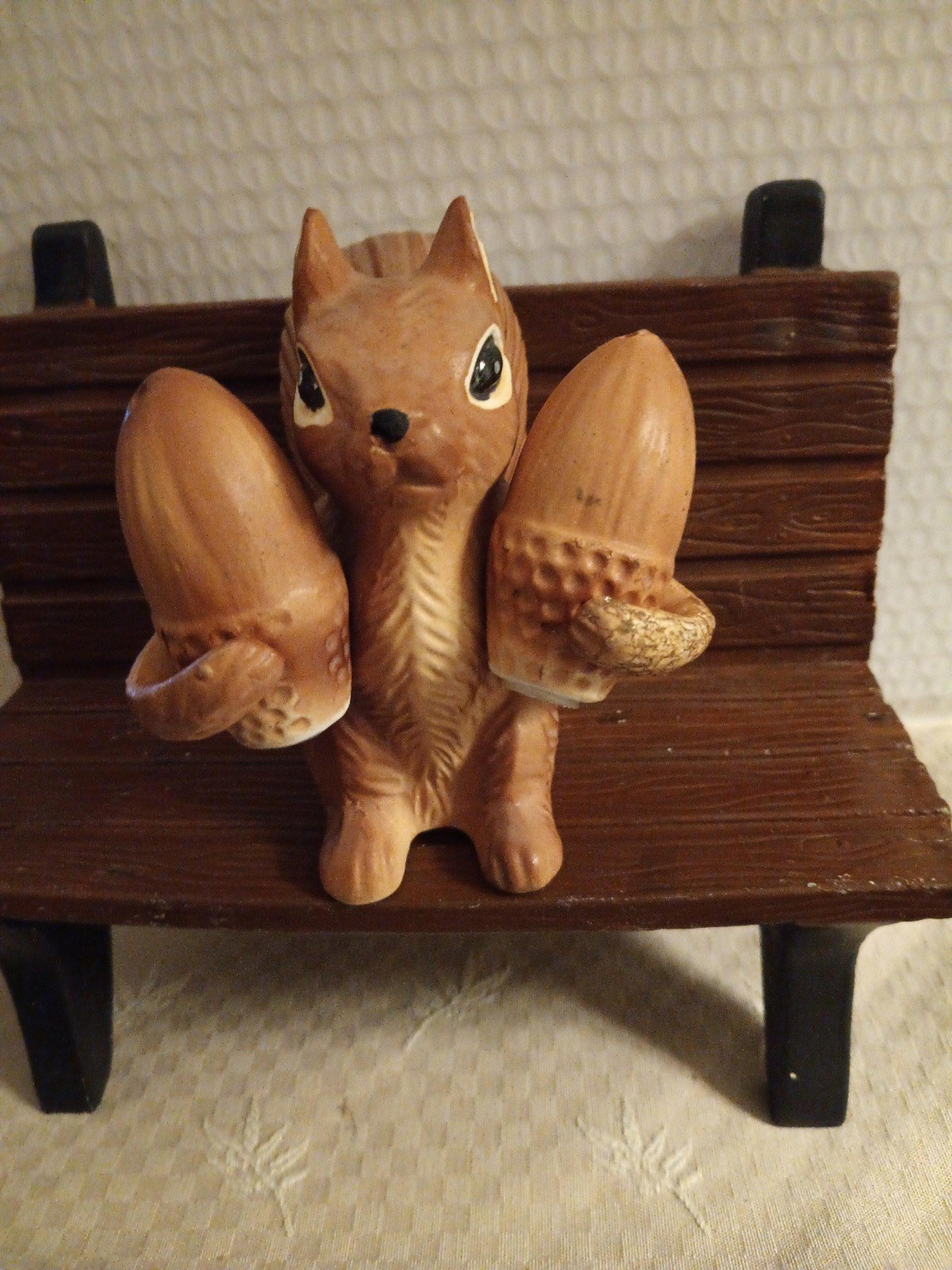 Vintage Artmark 60s Squirrel Figurine Salt & Pepper Shakers.