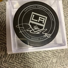 Jobnathan Quick autographed hockey puck