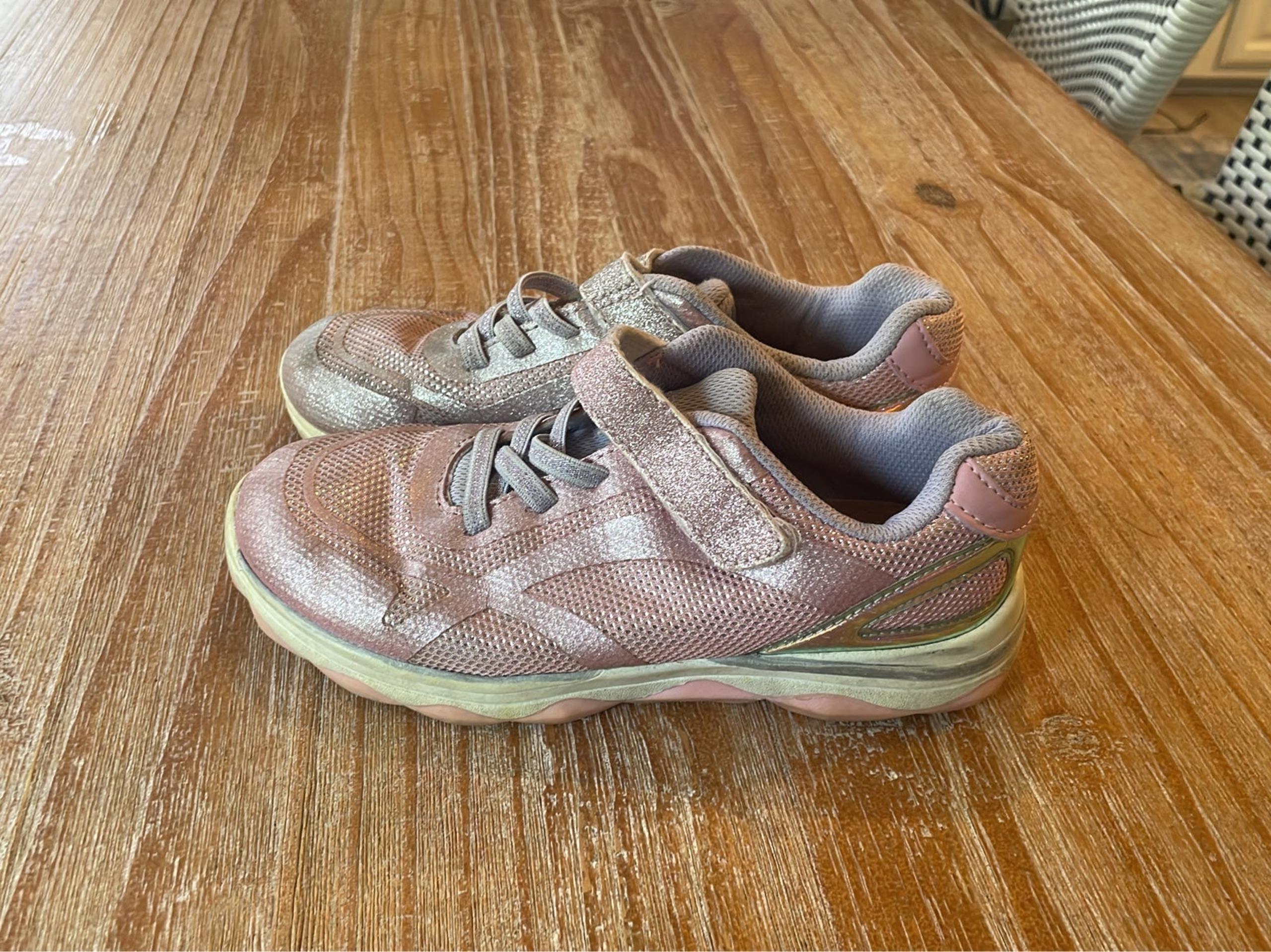 Girls size 3 pink glitter sneakers