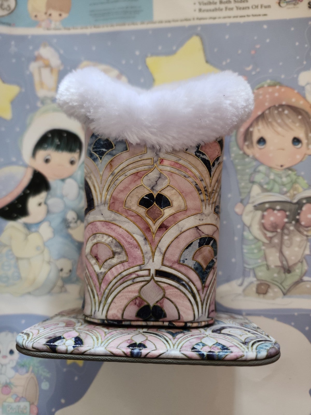 Eyeglasses holder