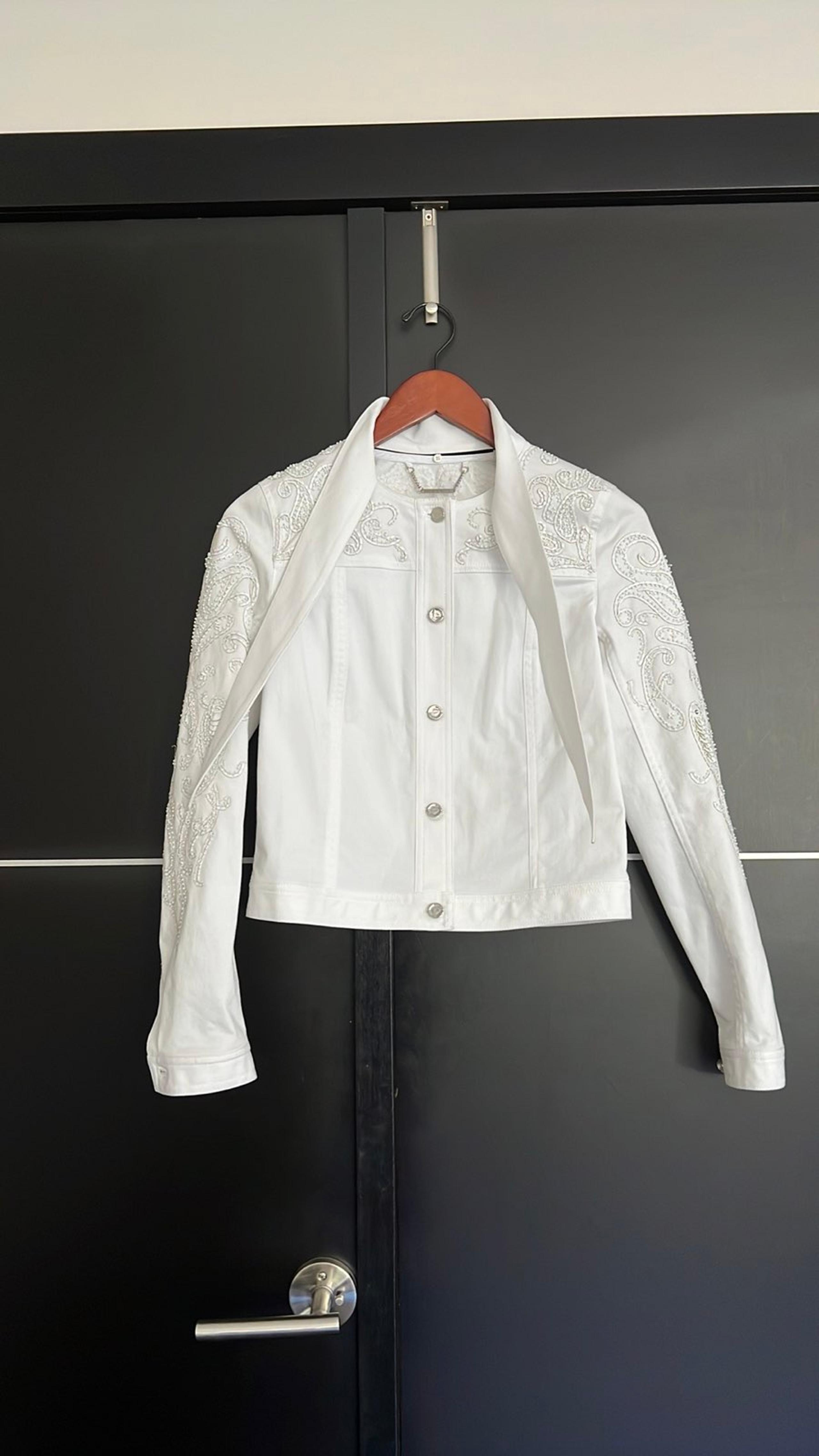 Elie Tahari white denim jacket XS