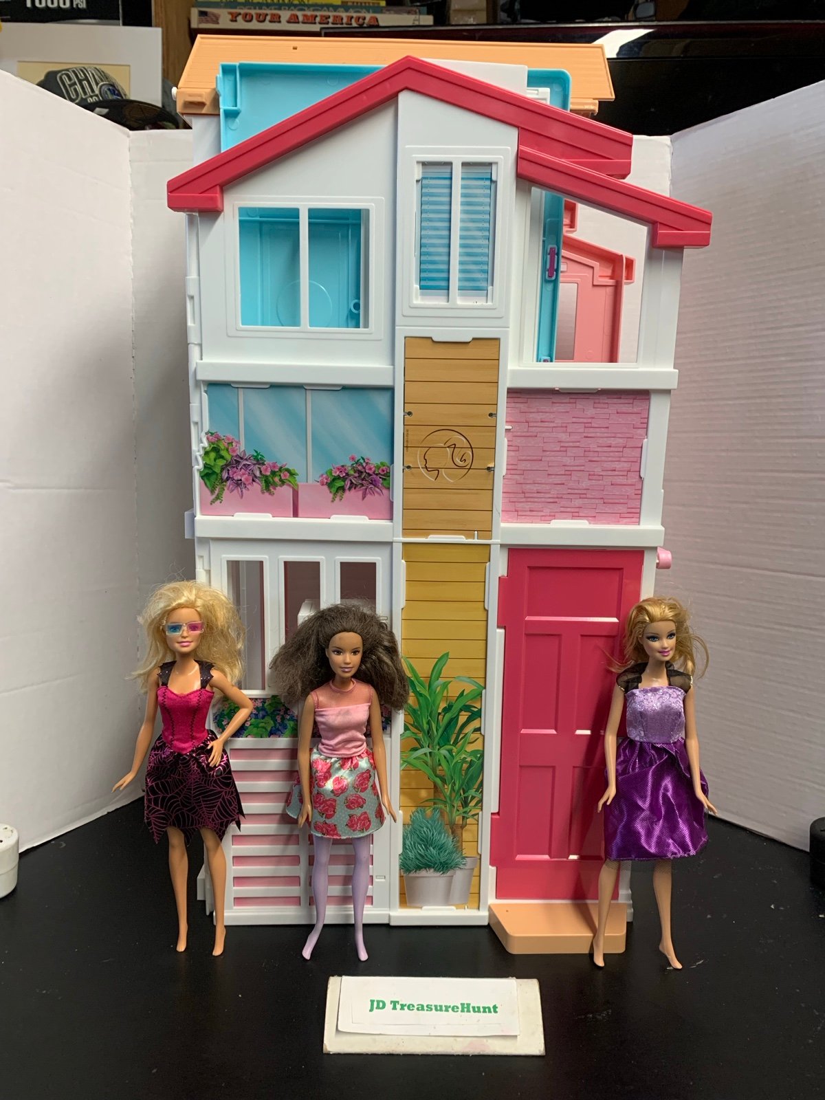 2015 Mattel Barbie 3-Story Folding Townhouse Dollhouse W/ Furniture & More
