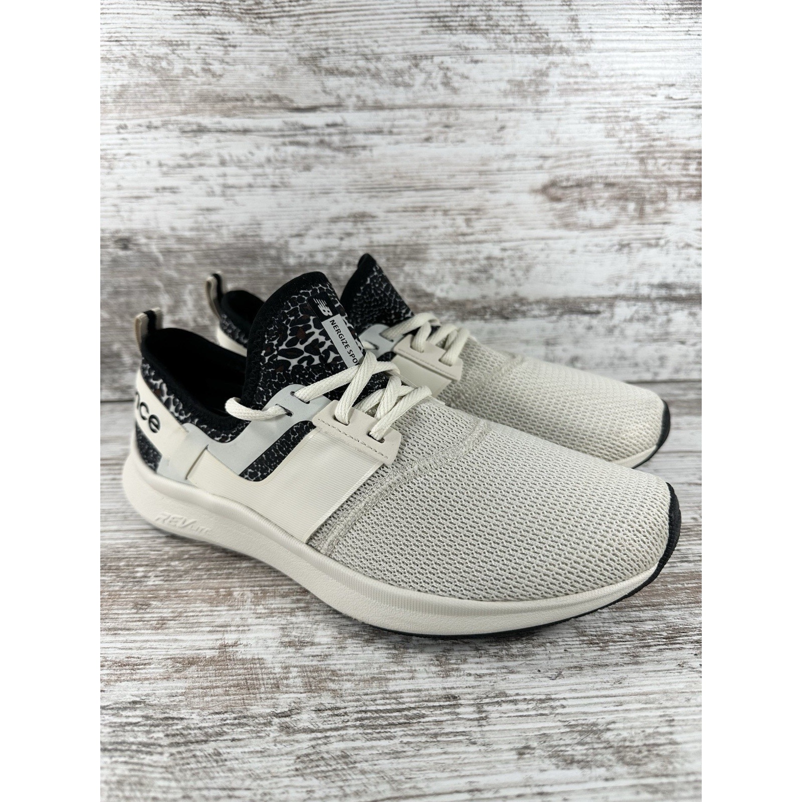 Womens New Balance FuelCore Nergize Sport V1 Sneakers Ivory Sz 9B Athletic EUC!