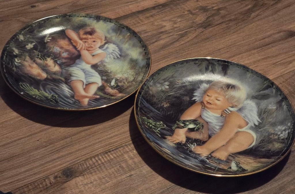 Bradford Exchange Collectible Plates, 8″, Multi