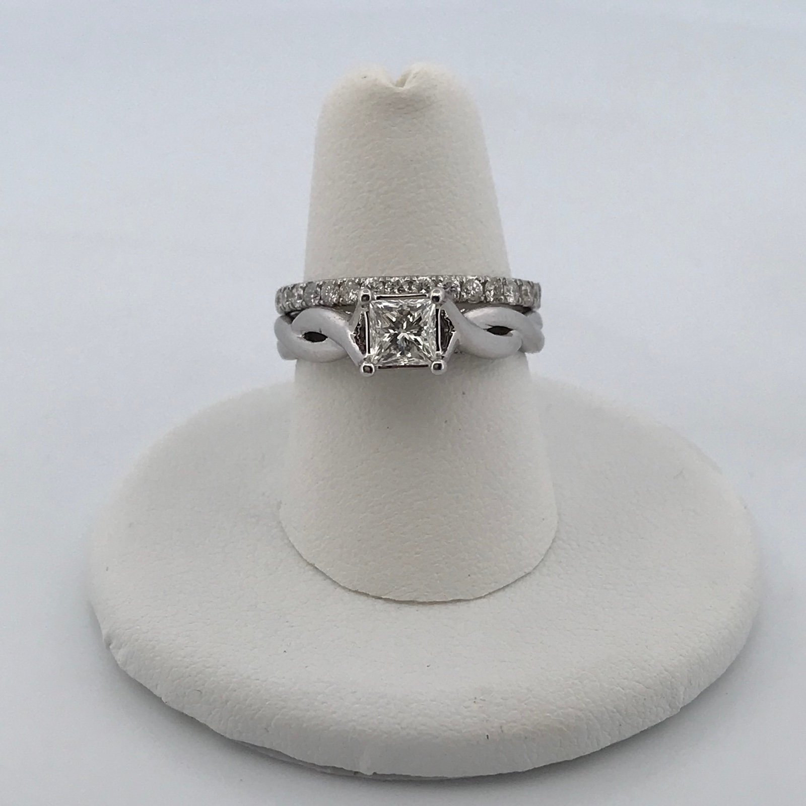 14k white gold 1.48ct Diamond ring set size 7