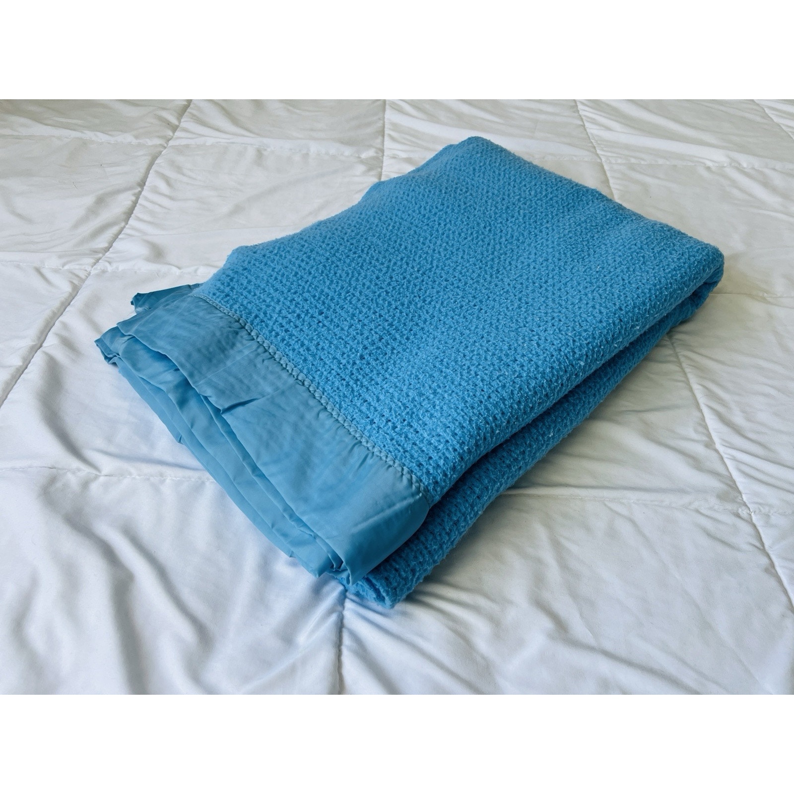 Satin Nylon Edge Blanket Light Blue Queen Size Soft 88”x63”