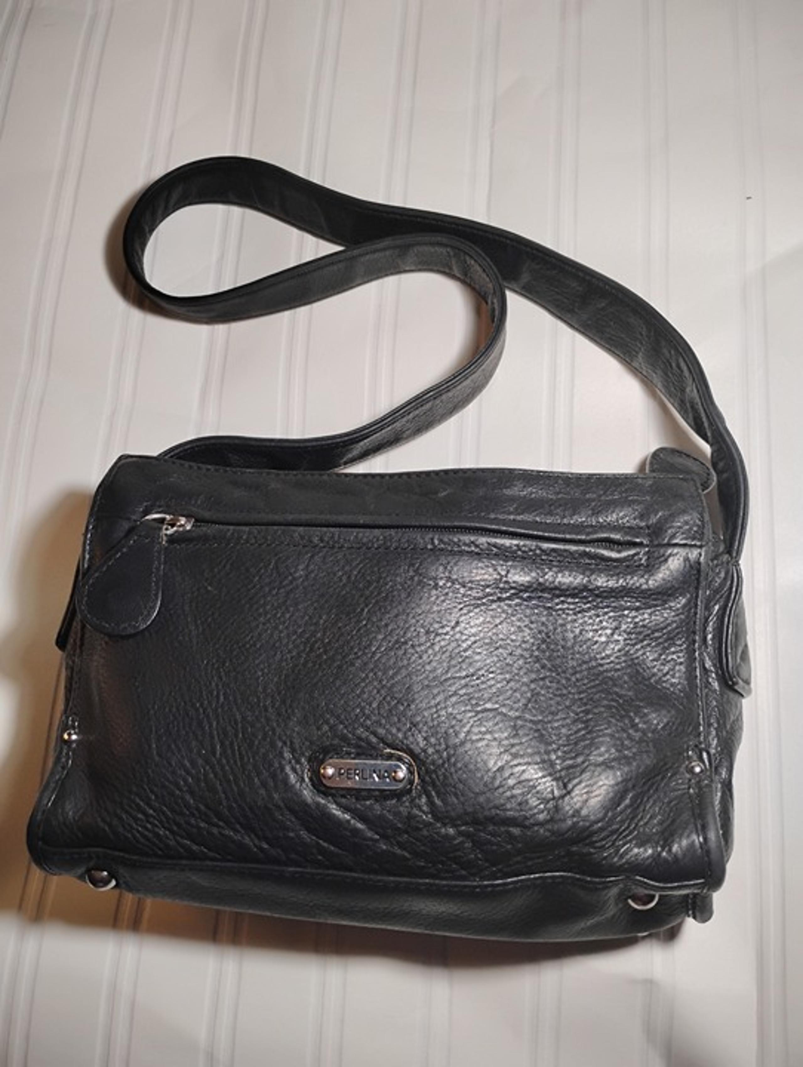 PERLINA VINTAGE BLACK LEATHER PERFECT SIZE SHOULDER BAG
